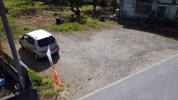 【笛吹市御坂町成田　売土地の外観】