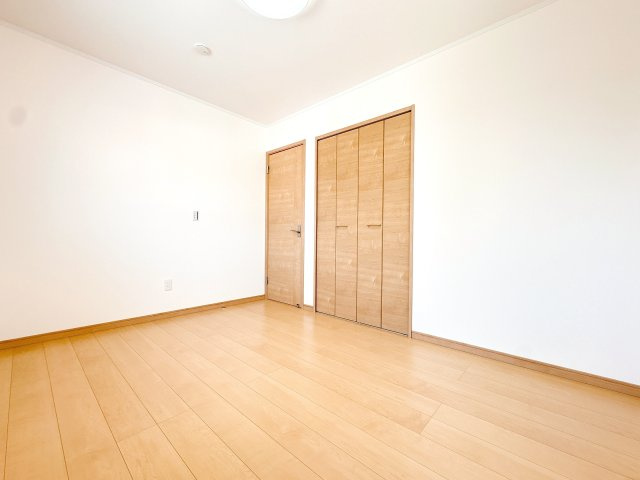 2Ｆ北西洋室の別角度になります♪