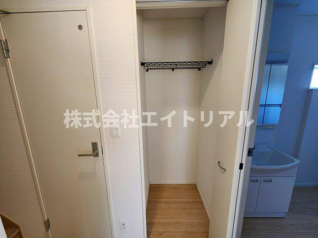 1階　廊下収納
