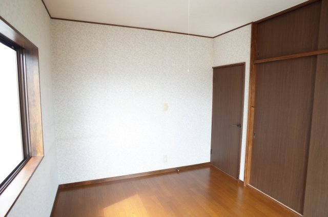 2階洋室（6帖）