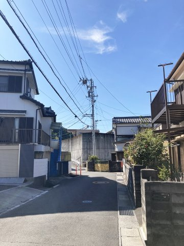 閑散な住宅地です