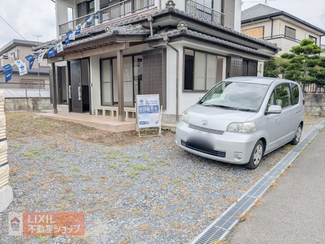 【駐車スペース】実際のお車の車種とあわせましてご確認ください。