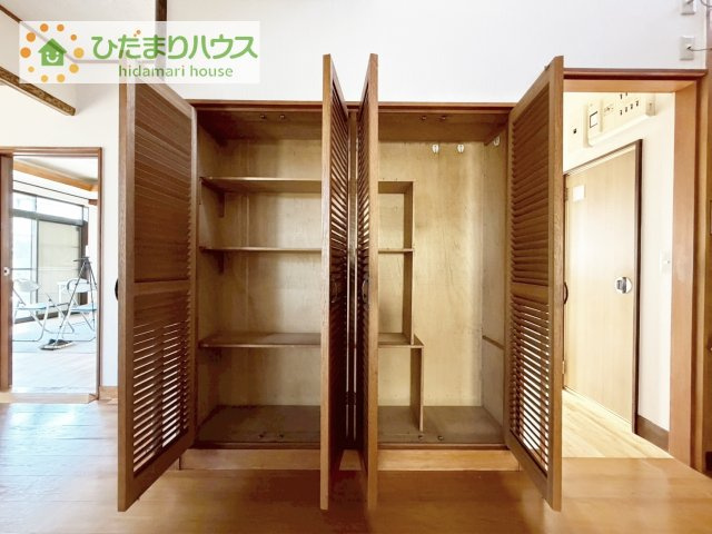 収納場所に困る掃除機や掃除用具はこちらへ！！