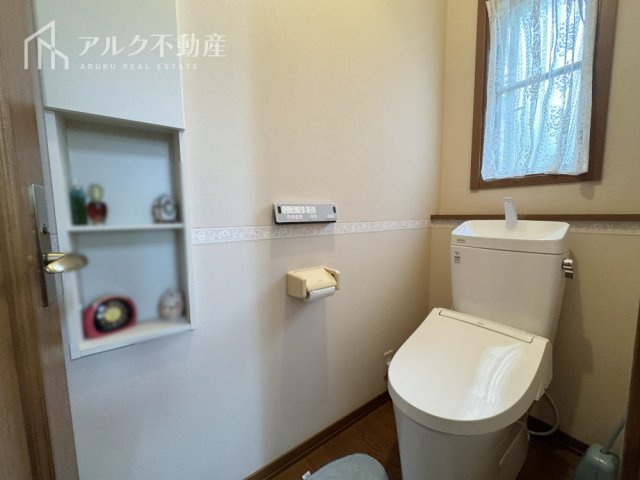 トイレは1階・2階の各階にございます。
