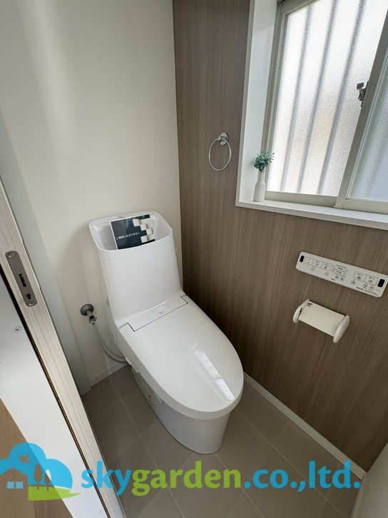 コンパクトで使いやすいトイレです