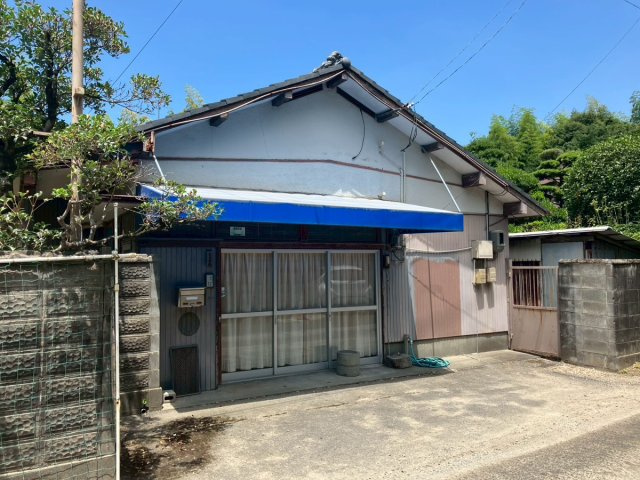 この佇まい、古民家好きにはたまらないですね♪
