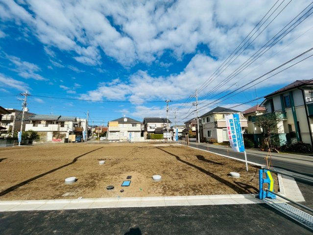 東南角地は南道路で日当たり良好なお住まいになります☆