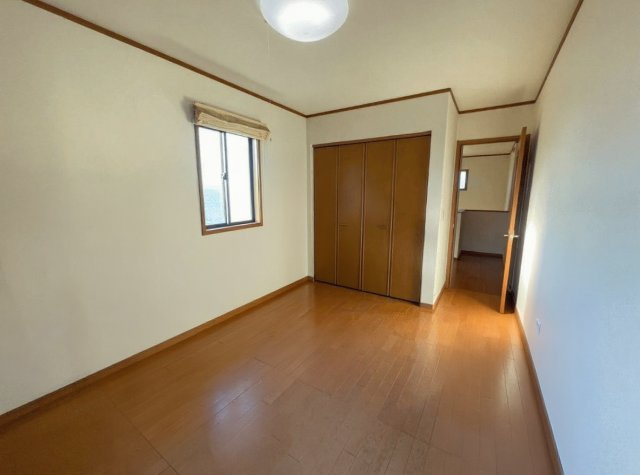 収納付きの使いやすい個室　※本画像はAIによる家具配置です。実際の仕様とは異なる場合があります。リフォームのご相談も承ります。