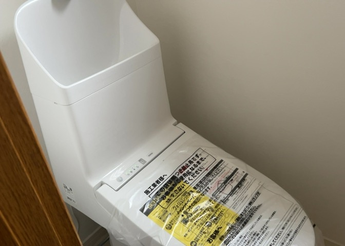 トイレは大きさや形、機能、抗菌性などが異なる多種多彩なタイプが各メーカーから出ています。それぞれに良さがあるため、事前にどういったタイプのトイレがいいのかをご家庭内で決めて、内見に行くといいでしょう。