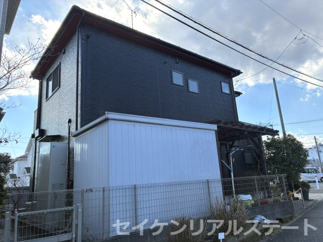 北側幅員16m公道・南面庭付き・カースペース2台御座います