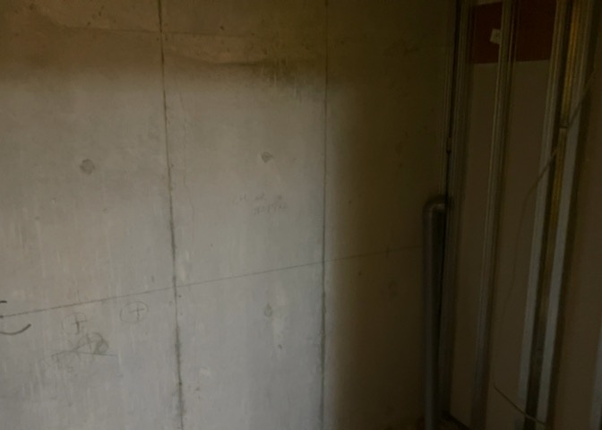 入浴時の快適さも大事なことですが、綺麗な状態を維持できなければ気持ちよく入浴できません。毎日の掃除が楽という点は大事なポイントになります！カビが生えにくく掃除がしやすい、壁や浴槽を選ぶといいでしょう。