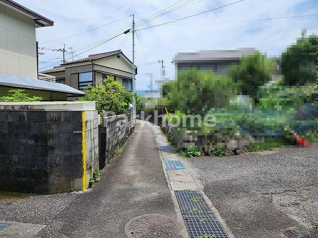 西側接道