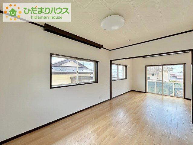 大きなベッドを置いても余裕の広さの主寝室♪♪