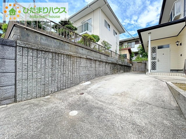 前面道路幅6ｍ☆車の出入りもラクラクできちゃいます(^^♪