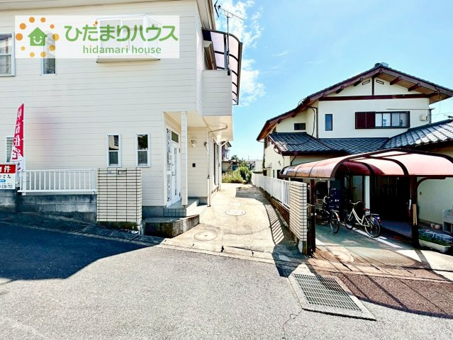 マイホームなら駐車場代がかかりません！しかも、自宅の駐車場で洗車ができます！今までコイン洗車に行っていた手間も省けて、節約にもつながります(^^♪