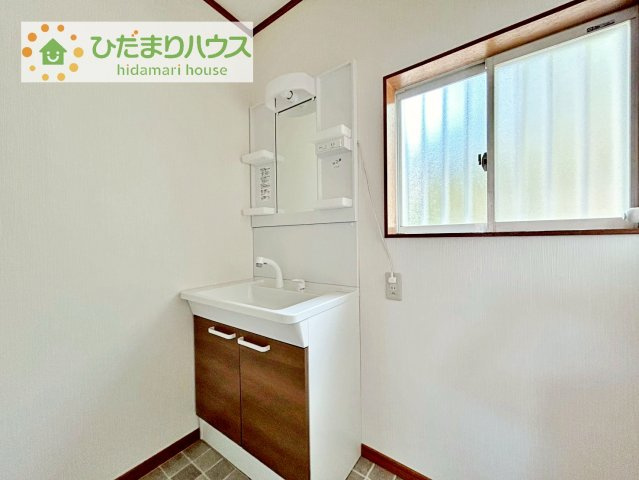 シンプルで使い勝手の良い独立洗面台！