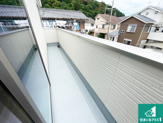 日当たりのよいバルコニー！お部屋が開放的に！