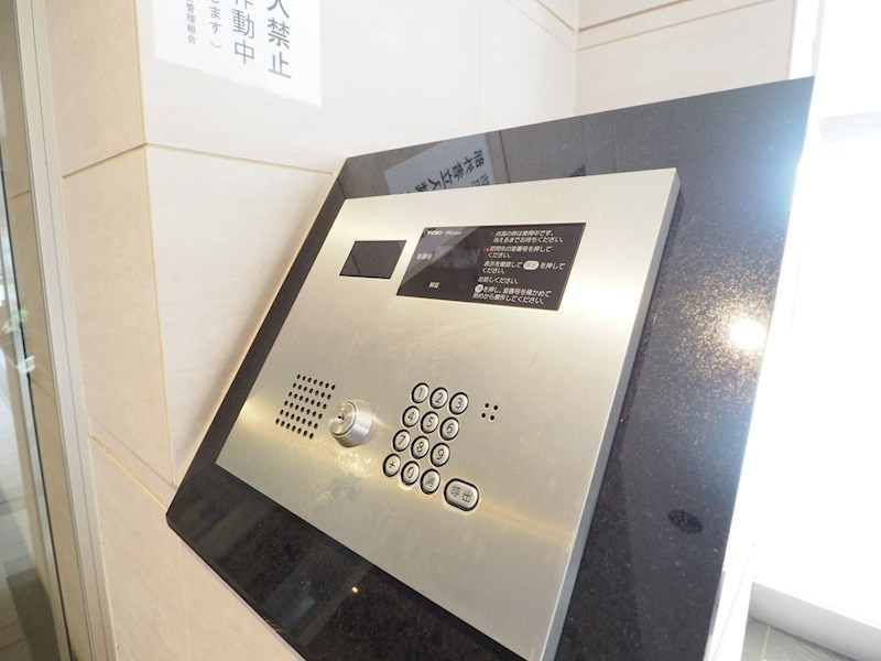 安心のオートロックシステム。