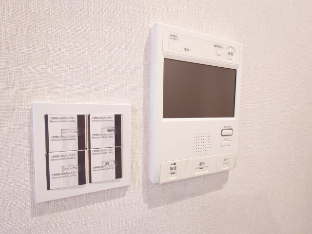 【防犯】TVモニター付きインターホン、防犯にも安心です。