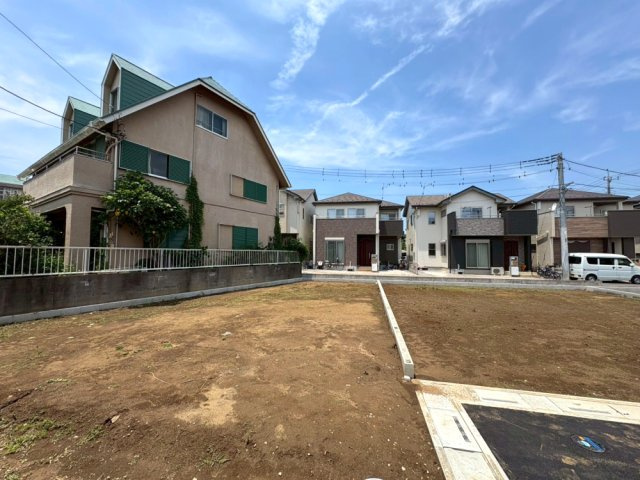 ■D区画　■自由設計で理想の住まいを実現できる注文住宅用地！　■現地と合わせて当社施工現場のご見学も可能です！　■花田小学校まで徒歩2分(約160ｍ)・中央中学校まで徒歩15分（約1200ｍ）