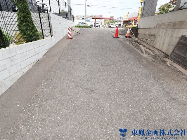 周囲との距離が確保された、落ち着きのある住環境　