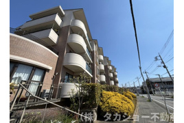 サウスヒルズ中央 16号棟の外観
