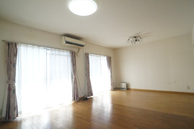 明るいリビング