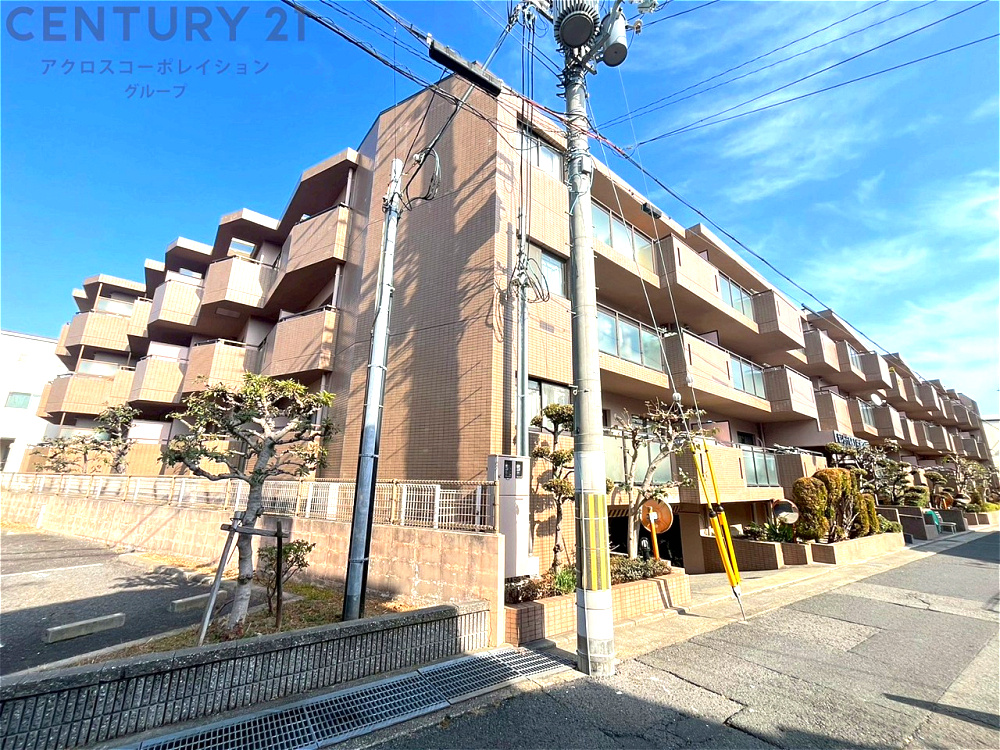 1992年8月に竣工した3階建ての鉄筋コンクリート造マンションで、総戸数は35戸です。
