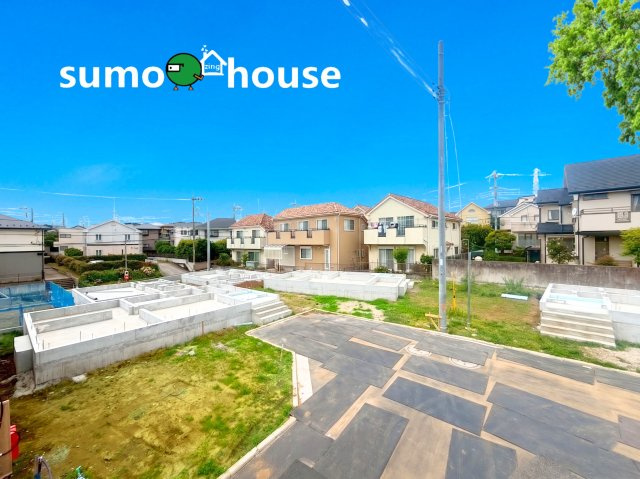 前面道路含む現地写真です