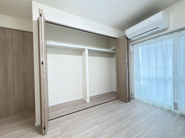【新設】全洋室クローゼット設置！収納が豊富です♪