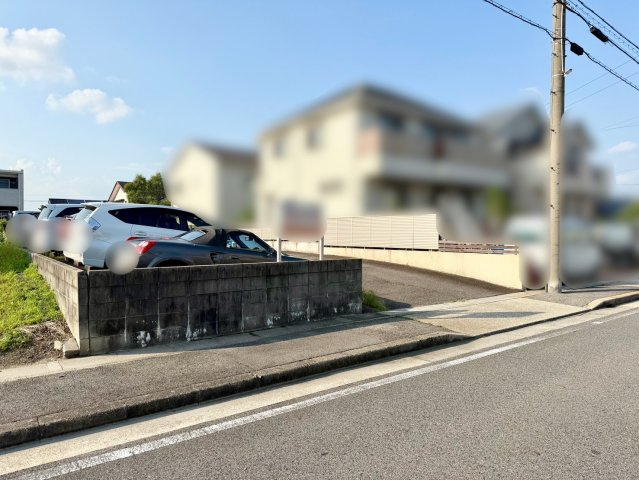 現地？