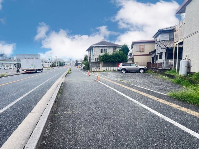 ファミリーマート　若葉駅西店まで徒歩2分