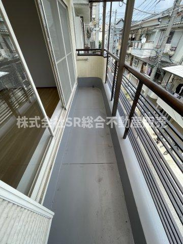 2面バルコニーは使い勝手が良く、陽当たり良好で洗濯物が乾きやすいです！