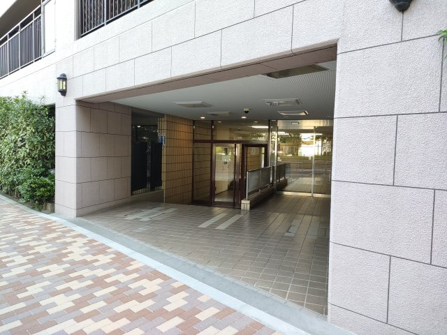 【エントランス】