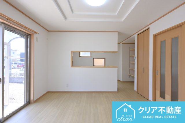 キッチンからはリビング全体が見渡せる間取りです♪
