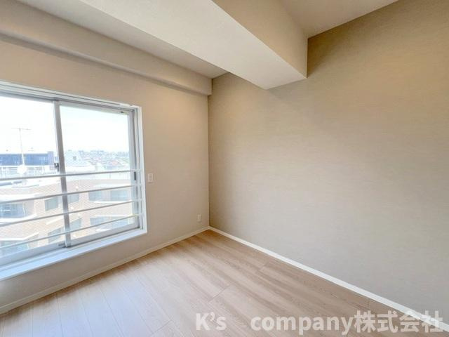 洋室4.9帖◇お子様のお部屋にいかがでしょうか♪