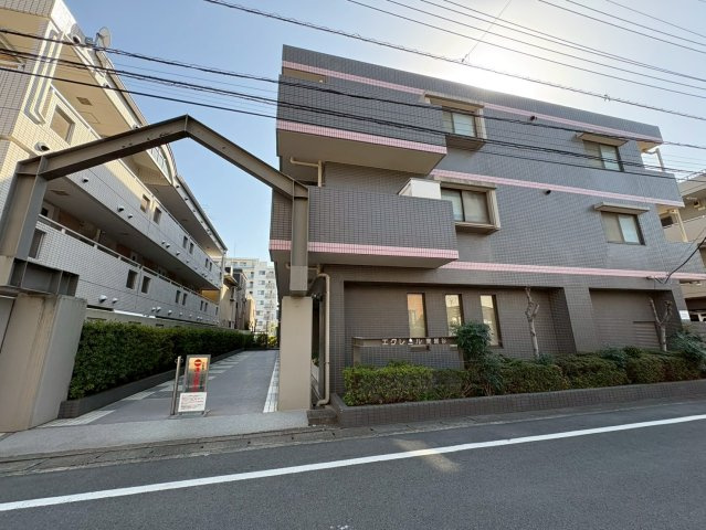 教育・商業施設が充実した子育て世帯に優しい住環境です！南越谷小学校まで徒歩約7分(560ｍ)！