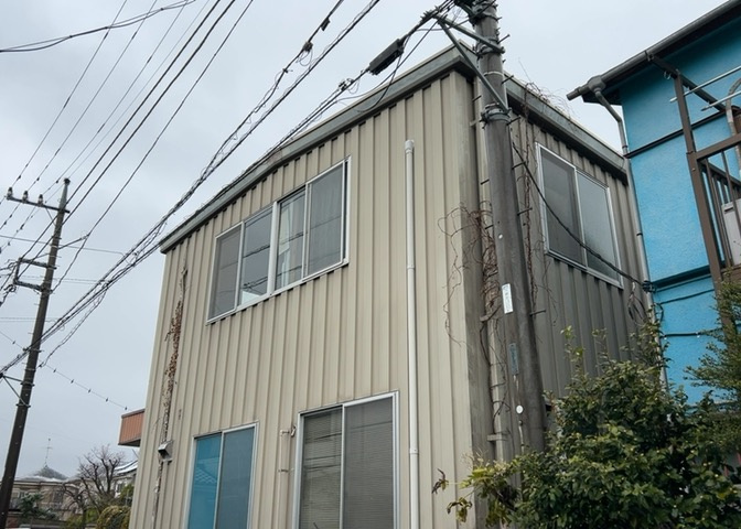 人が暮らすうえで日光は大切な要素となります。日当たりの良さは譲れないポイントですね。併せて近くに大きな建築物の建築予定がないか、あるいはそれが可能な土地が近くにないか事前に確認することもお勧めします。