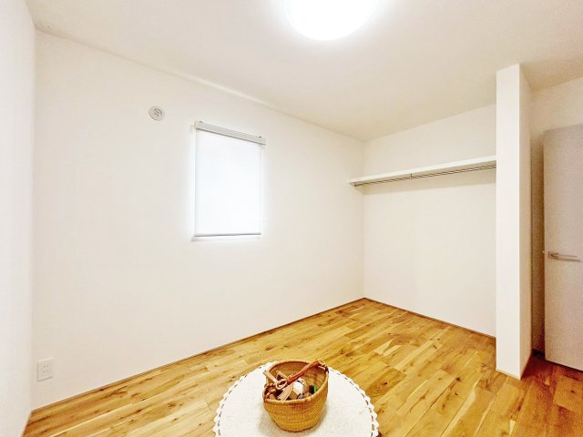 5.3帖の洋室が2部屋、6帖洋室が1部屋の3LDK！ぜひ現地ご覧下さい。※家具・小物はイメージです