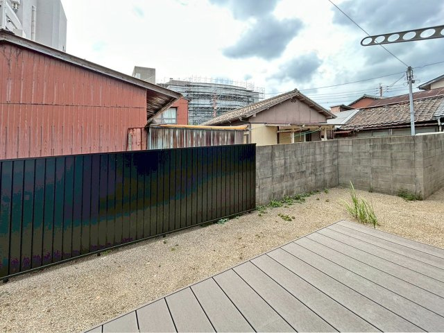 家庭菜園やガーデニング、屋外での食事など、ウッドステップから庭での時間を快適に楽しめます。