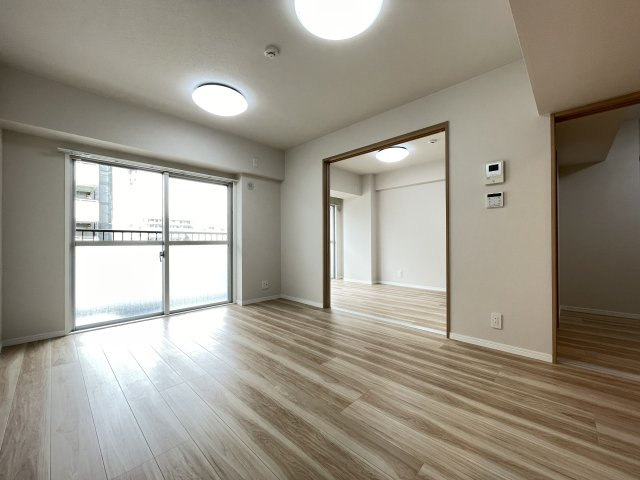 広々したLDKは、家族みんなでゆったり過ごせる空間。