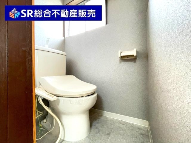 トイレが2ヵ所あるので朝の忙しい時間帯でも安心です♪