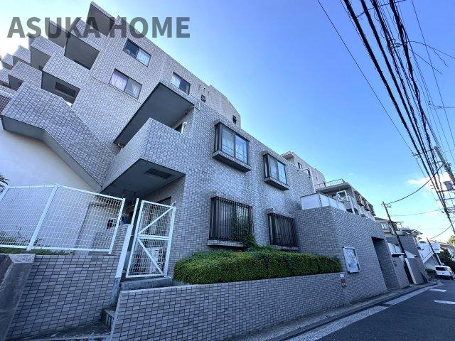 周辺にはスーパーなど商業施設も多く暮らしやすい立地が魅力的です！