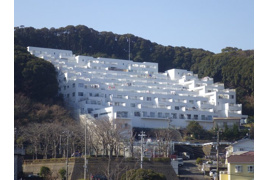 ラブリハイツ浦賀B棟の外観