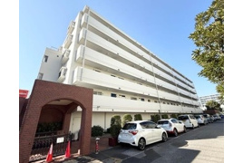 ルネ市川中山マンションの外観
