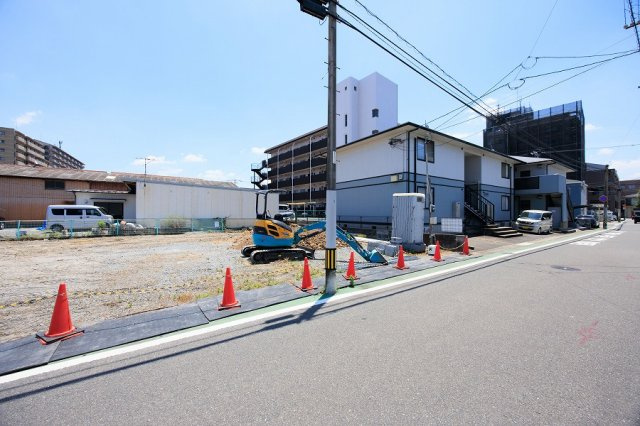 並列駐車2台可能。車の並び替えなし、帰宅時間を気にせず使えます。