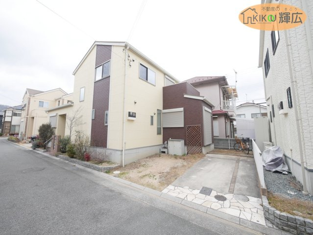 外観：328000595081