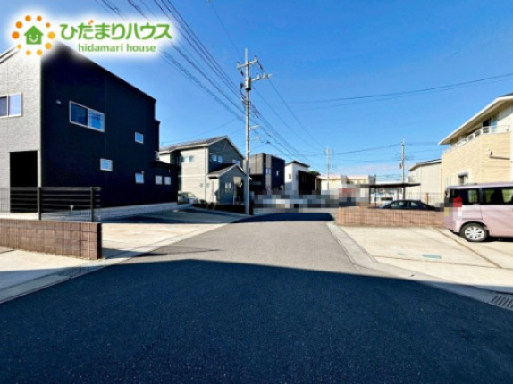 落ち着いた雰囲気の閑静な住宅街で、暮らしやすい住環境。