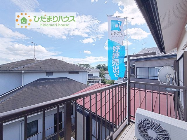広々としたバルコニー。お洗濯物もぜーんぶ干せちゃいます！！
