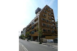 ダイアパレス東大通の外観